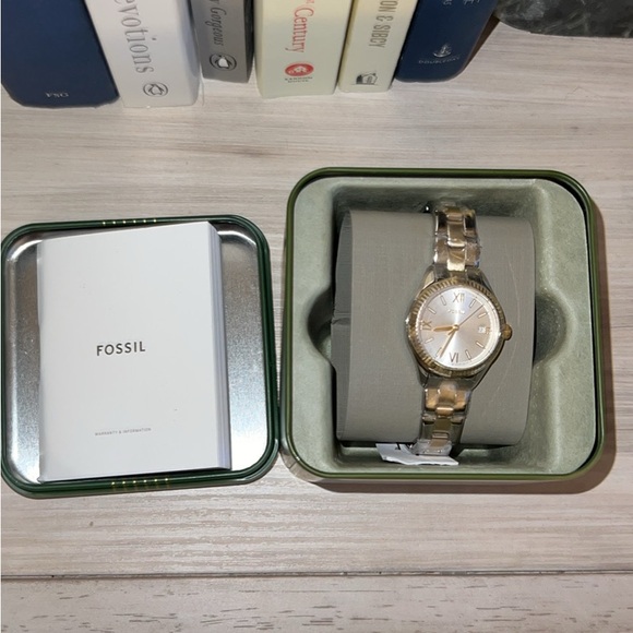 NWT Fossil Women's Rye Two-Tone Gold and Silver Watch - Picture 1 of 4